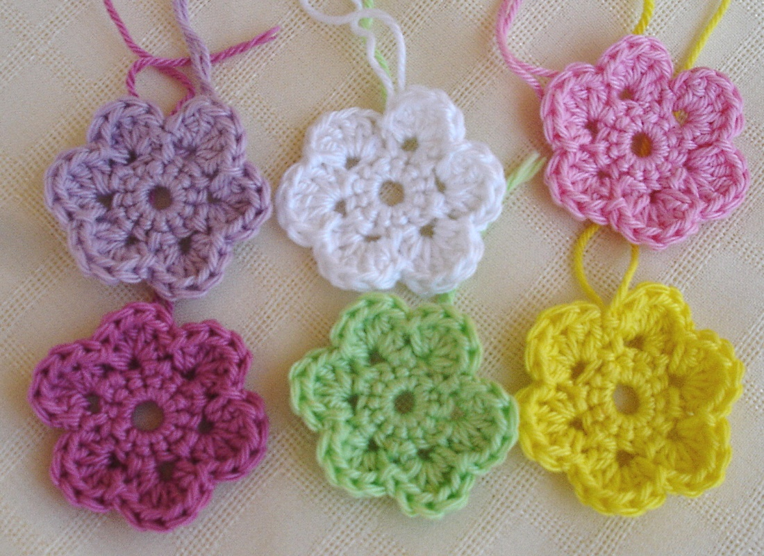 Begginer Crochet Projects Easy Patterns Crochet Flowers Free Patterns For Beginners Small Easy Crochet
