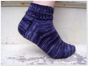 Begginer Knitting Projects Simple Free Knitting Pattern Easy Peasy Socks Shiny Happy World
