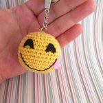 Crochet Emoji Amigurumi Llavero De Ganchillo Emoji Crochet Keychain Amigurimi Pinterest