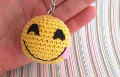 Crochet Emoji Amigurumi Llavero De Ganchillo Emoji Crochet Keychain Amigurimi Pinterest