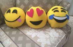 Crochet Emoji Pillow Diy Emoji Pillows 6 Steps With Pictures