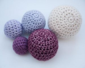 Crochet Sphere Pattern How To Crochet Balls Crochet This N That Pinterest Crochet