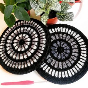 Crochet Trivets Hot Pads Free Pattern Crochet Covers For Those Boring Ikea Cork Trivetshot Pads Free