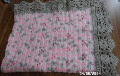 Free Crochet Baby Blanket Patterns Ba Blanket Using Bernat Ba Sport Blossom And Taupe The Border