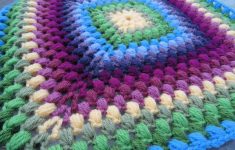 Granny Square Crochet Pattern Crochet Hawaiian Granny Square Pattern Yarnchick