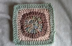 Granny Square Crochet Pattern Free Solid Granny Square Crochet Pattern The Sparkly Toad