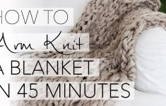 Knit Blanket Pattern How To Arm Knit A Blanket In 45 Minutes With Simply Maggie Youtube