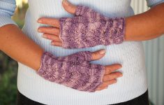 Knit Leaf Pattern Free Knitting Patterns Galore Twin Leaf Fingerless Gloves