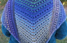 Knitting Ideas And Patterns Lace Shawls Free Knitting Pattern For Simple Lace Shawl Easy Shawl Is Knit In