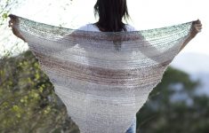 Knitting Ideas And Patterns Projects How To Knit An Easy Triangle Wrap Mama In A Stitch