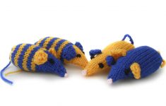 Knitting Ideas And Patterns Projects Knitted Catnip Mice Saga