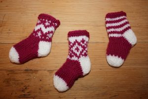 Knitting Pattern Christmas Stocking Free Mini Stocking Knitting Pattern Gizmo And Stitch