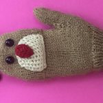 Knitting Patterns Easy Christmas Gifts Christmas Gloves Part 1 Fingerless Gloves With Rudolph Design
