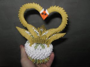 Origami 3d Heart 2 Swans Forming A Heart 3d Origami Kirks Artworks