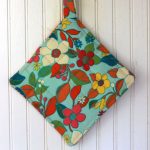 Sew Potholders Easy 25 Easy Beginning Sewing Projects Sew Pinterest Potholders