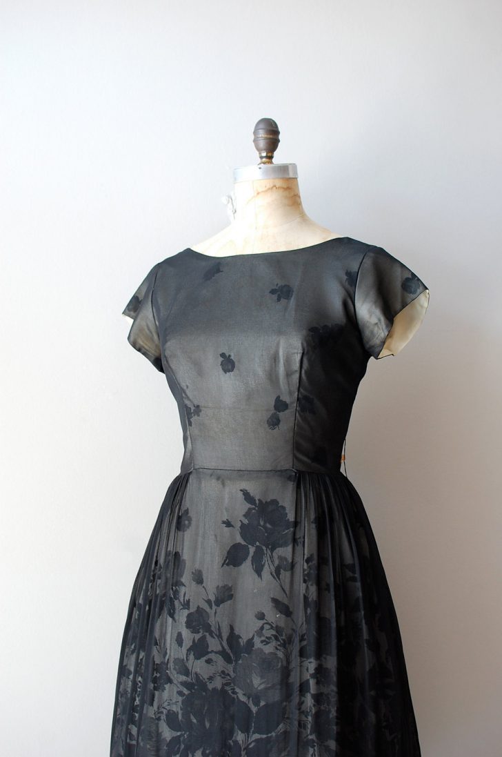 Sewing Darts In A Dress How To Sew An Overlay Seamwork Magazine